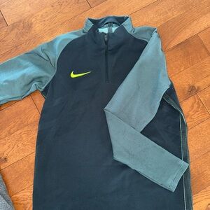 Nike Black and Gray and Green Quarter-Zip Pullover UNISEX